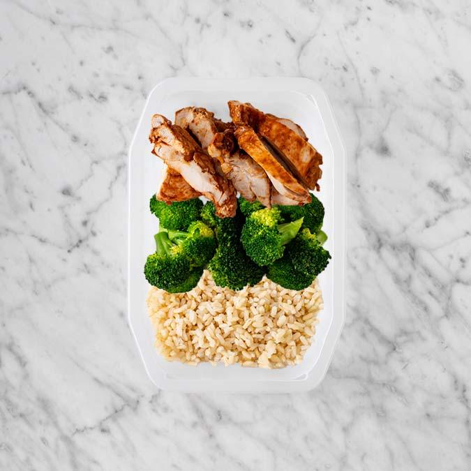 100g Chipotle Chicken Thigh 100g Broccoli 50g Brown Rice