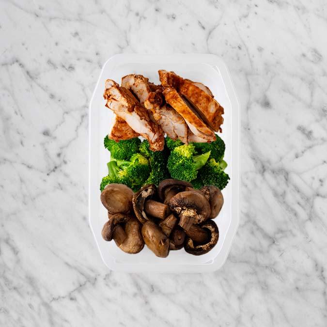 100g Chipotle Chicken Thigh 100g Broccoli 50g Mushrooms