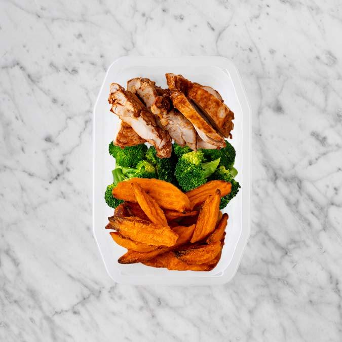 150g Chipotle Chicken Thigh 100g Broccoli 150g Sweet Potato Fries