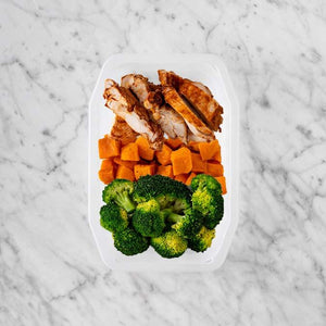 100g Chipotle Chicken Thigh 50g Smokey Pumpkin 150g Broccoli