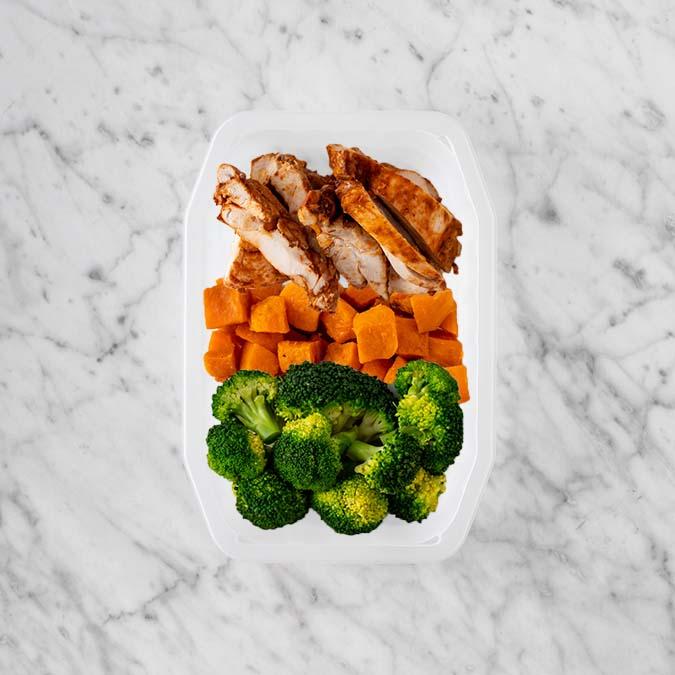 100g Chipotle Chicken Thigh 50g Smokey Pumpkin 250g Broccoli