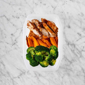 100g Chipotle Chicken Thigh 50g Sweet Potato Fries 250g Broccoli