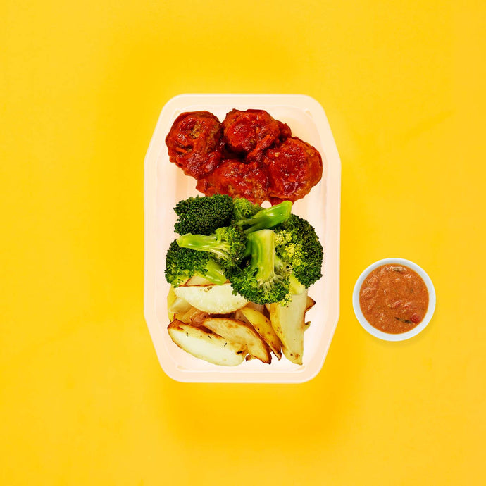 150g Beef Meatballs 100g Broccoli 100g Roast Chat Potato Thai Red Curry