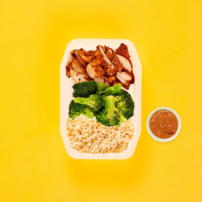 150g Chipotle Chicken Thigh 100g Broccoli 100g Brown Rice Thai Red Curry