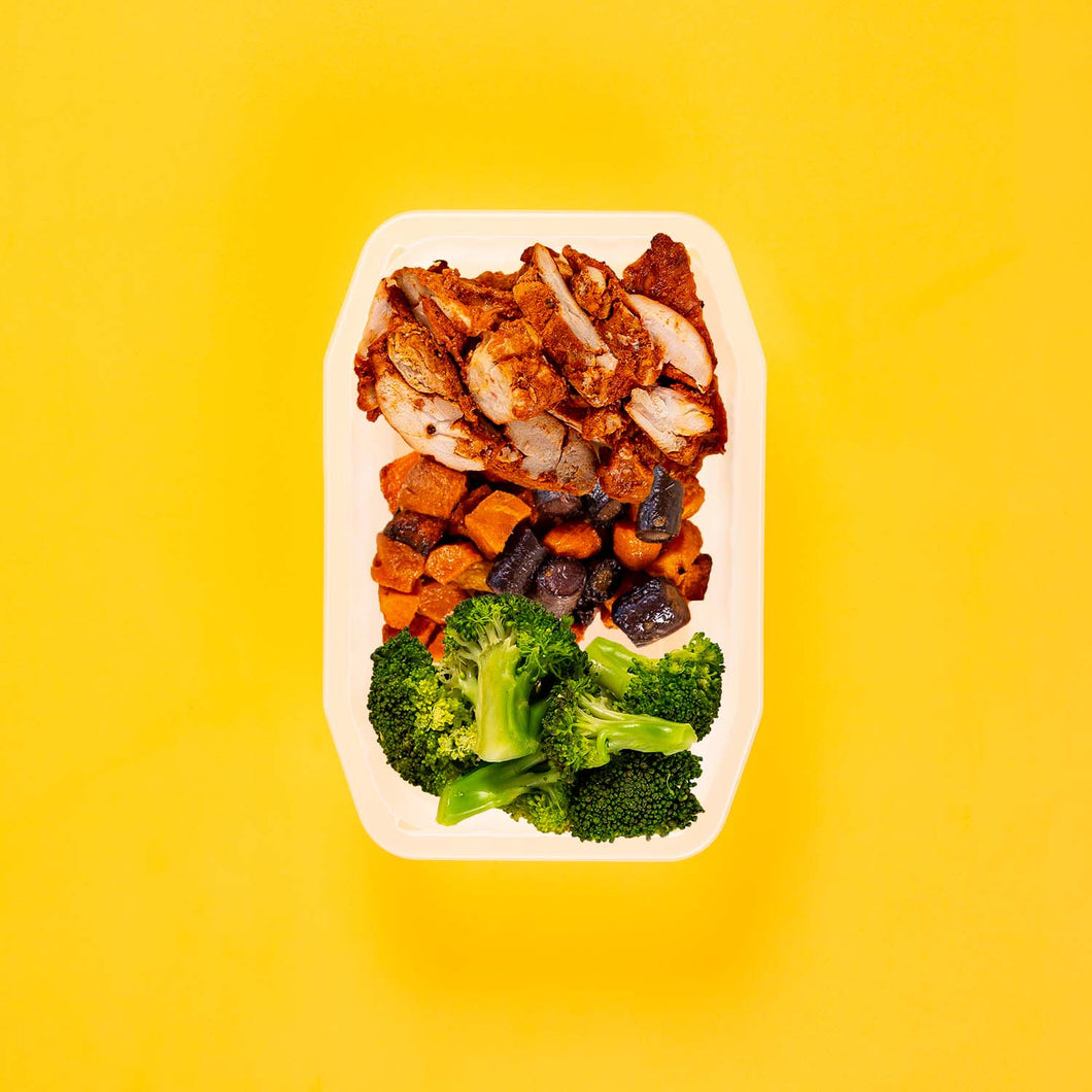 100g Chipotle Chicken Thigh 100g Tri Baked Carrots 100g Broccoli