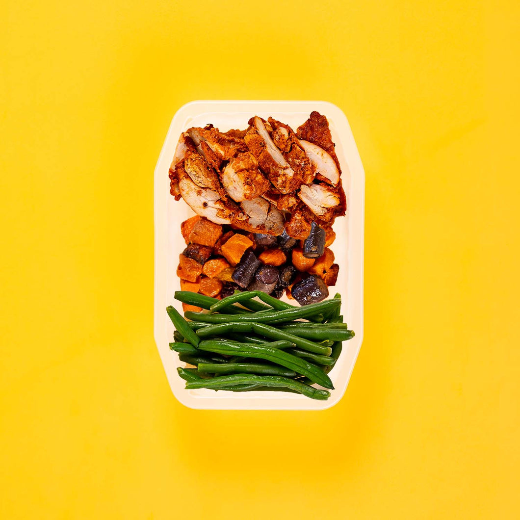 100g Chipotle Chicken Thigh 100g Tri Baked Carrots 100g Green Beans