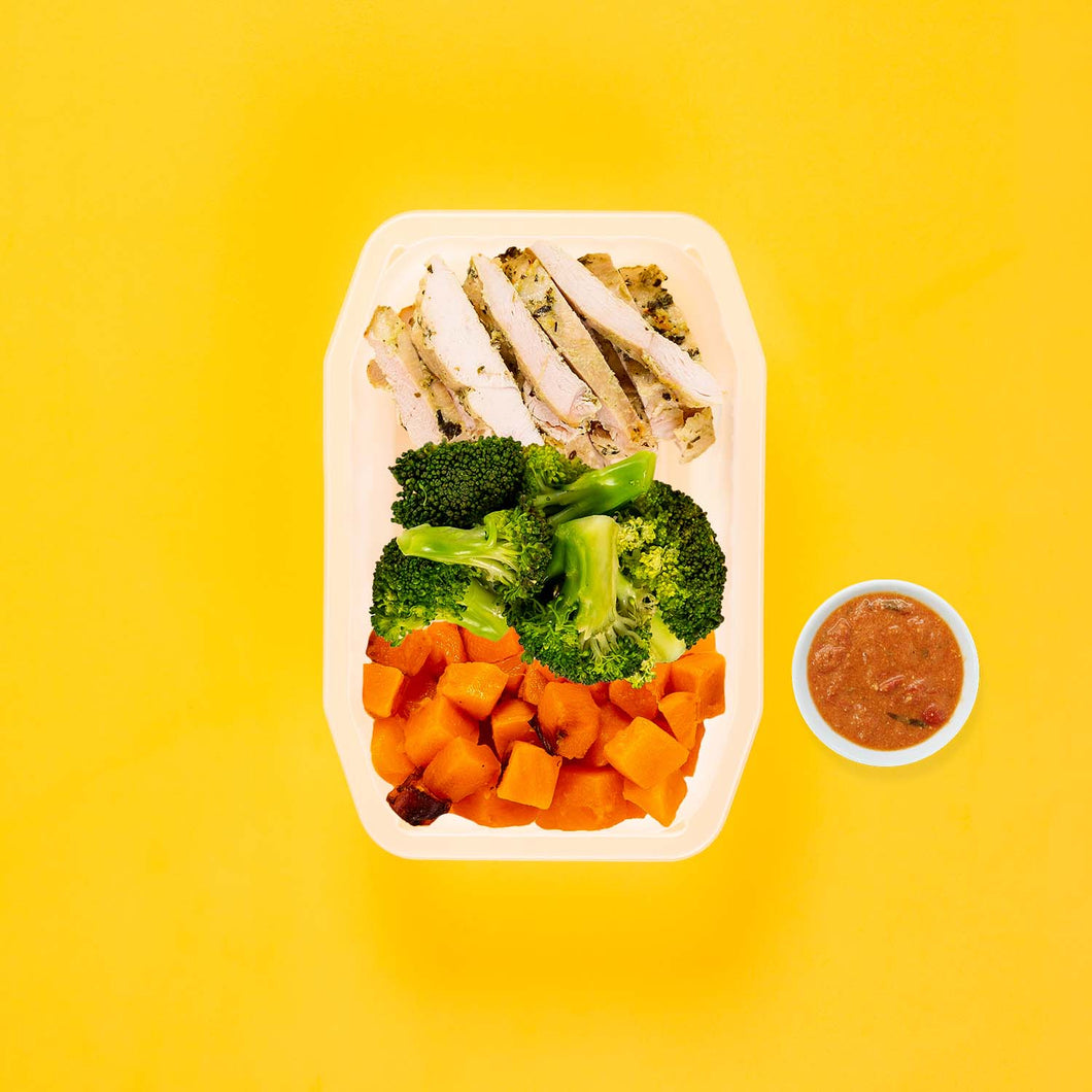 100g Garlic Herb Chicken Breast 100g Broccoli 100g Coconut Pumpkin Thai Red Curry