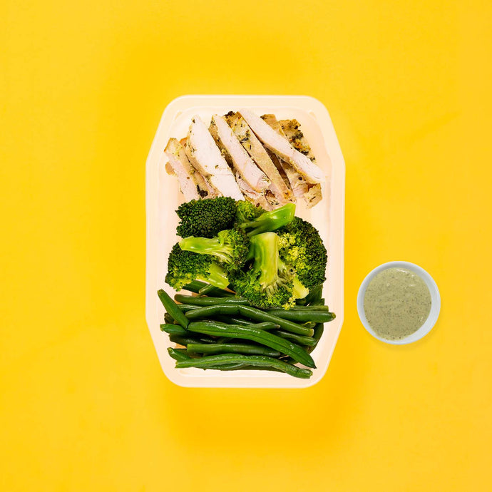 100g Garlic Herb Chicken Breast 100g Broccoli 100g Green Beans Pesto Cream