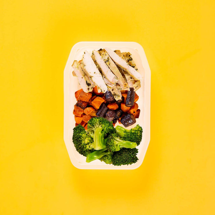 100g Garlic Herb Chicken Breast 100g Tri Baked Carrots 100g Broccoli