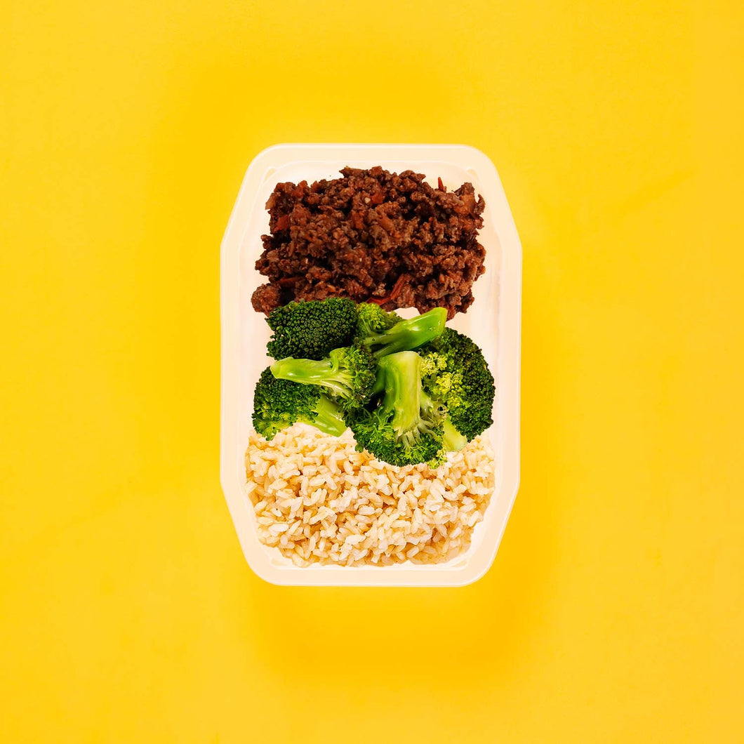 100g Lamb Moussaka 100g Broccoli 100g Brown Rice