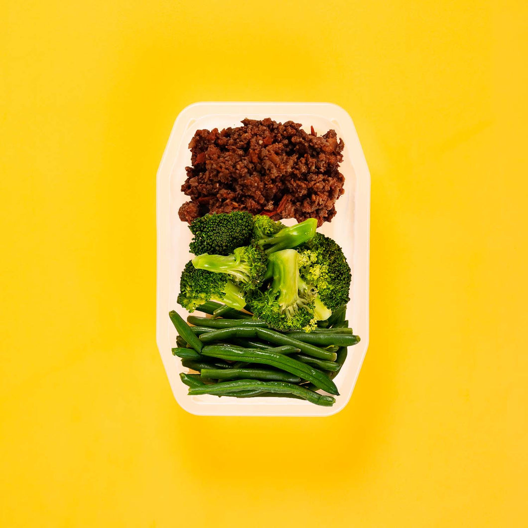 100g Lamb Moussaka 100g Broccoli 100g Green Beans