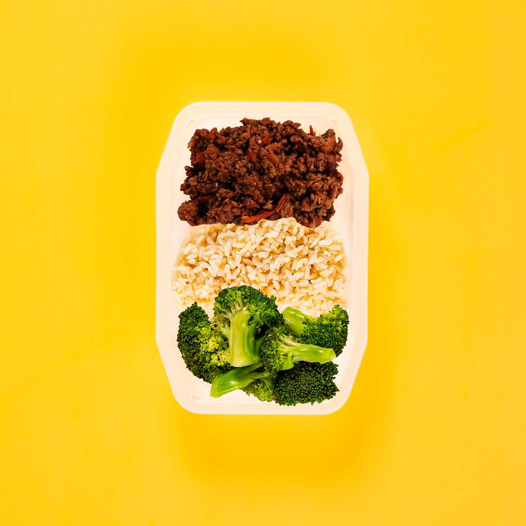 100g Lamb Moussaka 100g Brown Rice 100g Broccoli