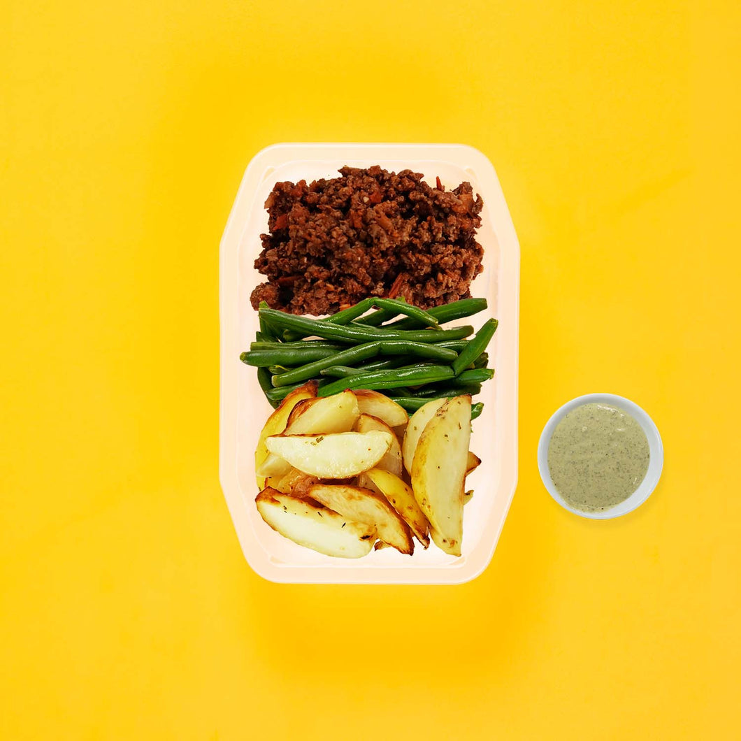 100g Lamb Moussaka 100g Green Beans 100g Roast Chat Potato Pesto Cream