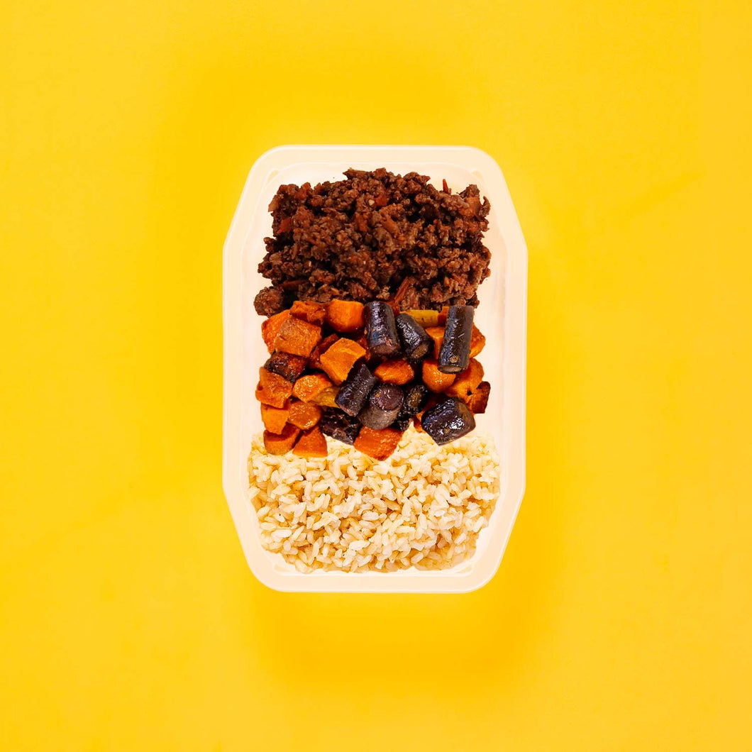 150g Lamb Moussaka 100g Tri Baked Carrots 100g Brown Rice