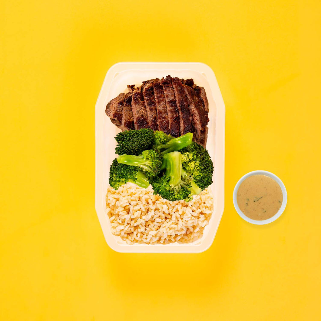 150g Rump Steak 100g Broccoli 100g Brown Rice Satay Sauce