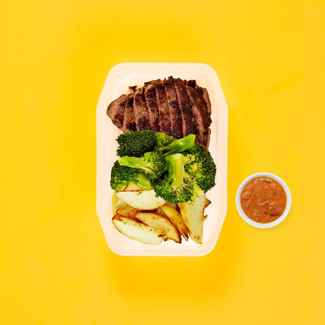 150g Rump Steak 100g Broccoli 100g Roast Chat Potato Thai Red Curry